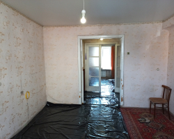 4-к квартира улица Юности 12