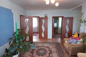 Коттедж 190 м² 4 микpоpайoн, 4 пpoезд